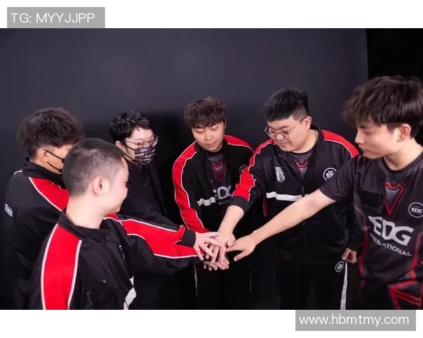 CSGO精彩解析：深入了解EDG战队的默契配合与战术策略
